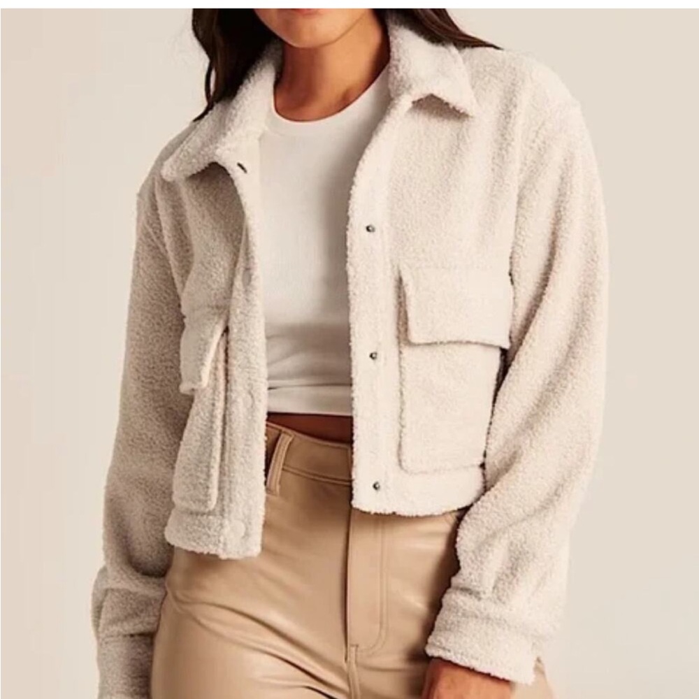 Abercrombie cropped Sherpa fleece jacket XS